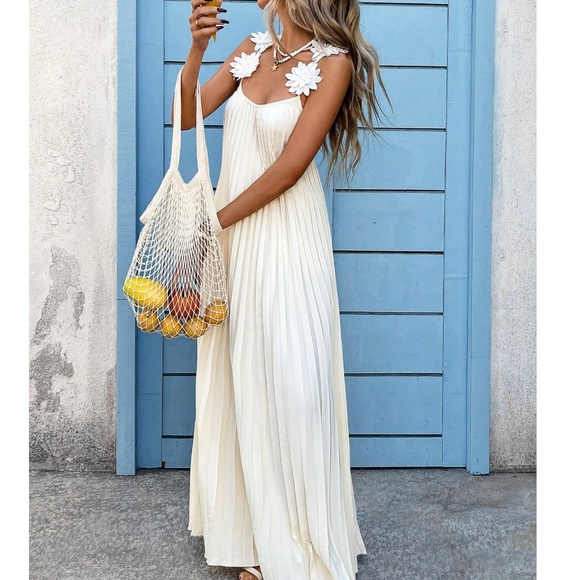 Boho Off White Floral Appliques Criss Cross Pleated Cami Maxi Dress - Picture 1 of 8